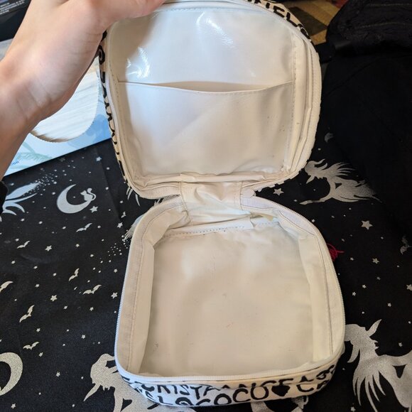 Chanel makeup bag vintage 1991 - Picture 3 of 4